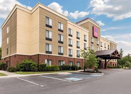 コンフォート スイーツ マンチェスター ニア アーノルド AFB