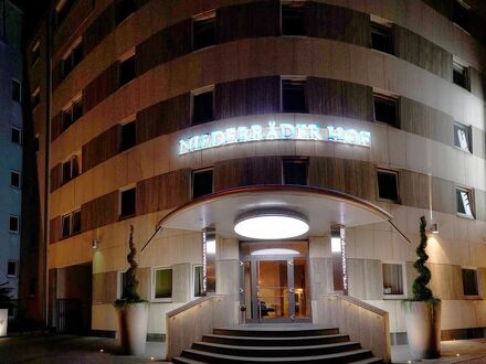 ホテル ニエデルラデール ホフ 写真