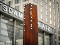 ガーナー ベルリン チェックポイント チャーリー バイ IHG 写真