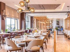 ヒルトン ガーデン イン サマルカンド アフロシヨブ 写真