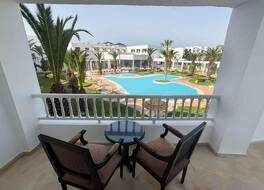 Hello Yasmine 写真