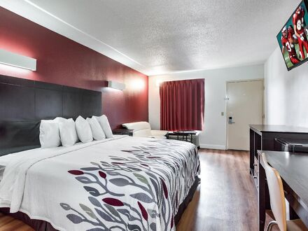 レッド ルーフ イン モンティーグル - I-24 写真