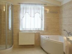 ホテル アンバサドルスキ 写真