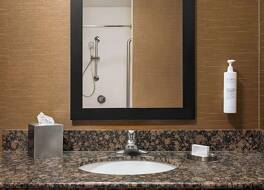 ハンプトン イン アンド スイーツ パイン ブラフ 写真