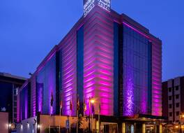 ブライラ ホテル オラヤ 写真