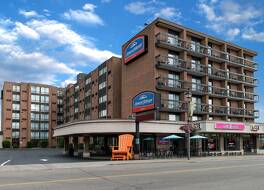 Howard Johnson Plaza by Wyndham by the Falls Niagara Falls 写真