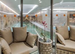 Grand Poet by Semarah 写真