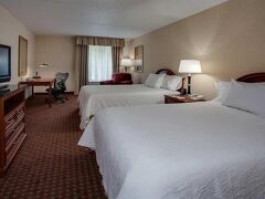 ヒルトン ガーデン イン エアポート ホテル 写真