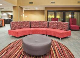 ラ キンタ イン & スイーツ バイ ウィンダム クラークスビル 写真