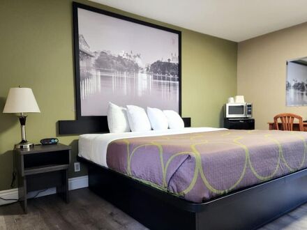 スーパー  8 バイ ウィンダム ペンブローク 写真