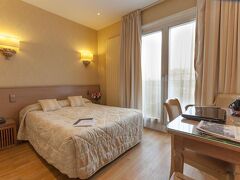 ホテル セシリア パリ 写真