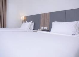 エルモズ ホテル 写真