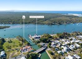 Villa Aqua Riverside Retreat with Pool 写真