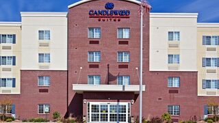 キャンドルウッド スイーツ ラファイエット by IHG