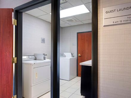 ハンプトン イン フェイエットビル 写真