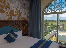 ゴールデン チューリップ ザンジバル エアポート 写真