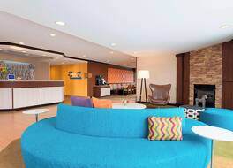 フェアフィールド イン アンド スイーツ バイ マリオット セント チャールズ 写真