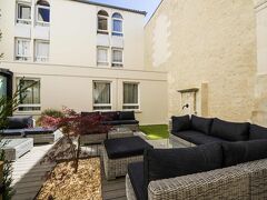 イビス ラ ロシェル ヴュー ポール 写真