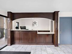 クオリティ イン & スイーツ モンティセロ 写真