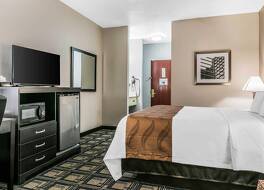 Suburban Studios Mason Hwy 42 写真