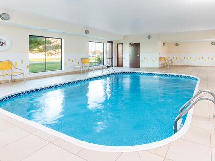 フェアフィールド イン & スイーツ ゲイルズバーグ 写真