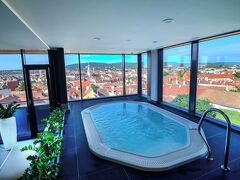 ホテル ショプロン 写真