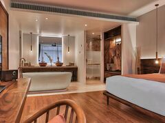 FCC アンコール バイ アヴァ二 写真