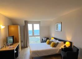 ル ルレ ドゥ カステルノー 写真