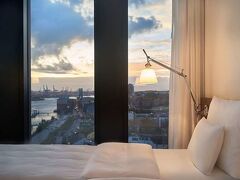 Empire Riverside Hotel 写真