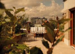 9 ホテル シェルトン 写真