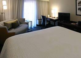 Courtyard by Marriott Charlotte Matthews 写真