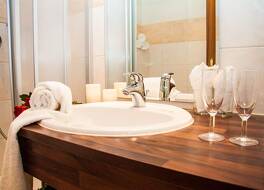 ハラーズ ポスト ホテル 写真