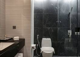 ワイズラグジュホテルスパツィオスラバヤ 写真