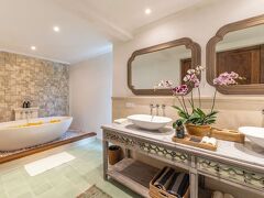 ウマ ルサ 写真