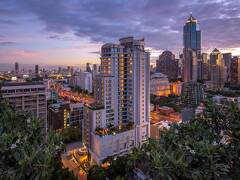 ダブルツリー バイ ヒルトン バンコク プルンチット 写真