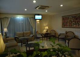 リヤディ パレス ホテル 写真