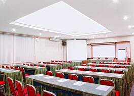 ホテル アヌゲラ パレンバン 写真