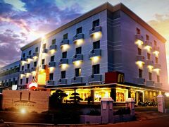 ホテル アヌゲラ パレンバン 写真