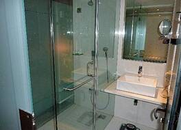 マジェスティック コート サロヴァール ポルティコ ナビ ムンバイ 写真