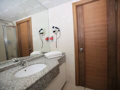 ララ オテル +12 オンリー アダルト 写真