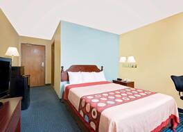 スーパー 8 バイ ウィンダム サマーセット 写真