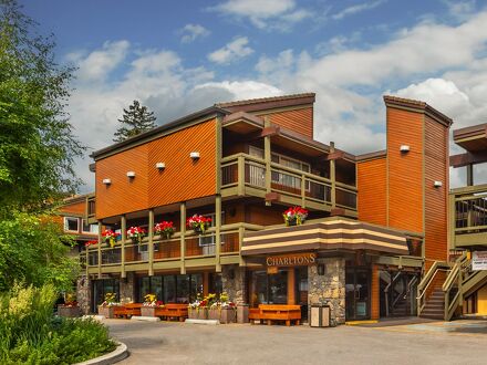 チャールトンズ バンフ 写真