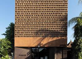 ファーザー ホテル 写真