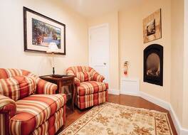 ザ リラクタント パンサー イン アンド レストラン 写真