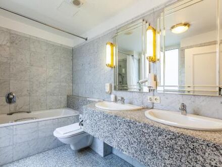 Hotel Monopol - Central Station 写真