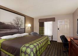 スーパー 8 バイ ウィンダム ノックスビル ウエスト / ファラガット 写真