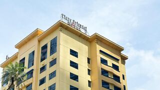 ティアラ オリエンタル ホテル マカティ パワード バイ ココテル