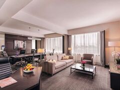 ロイヤル プラザ オン スコッツ ホテル 写真