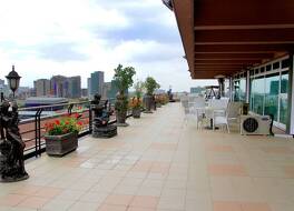 ヨリー アディス ホテル 写真