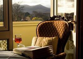 アールス コート ハウス 写真